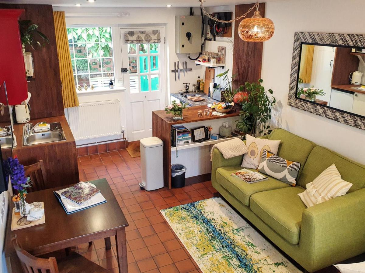The Walnut, Meopham - A Private Retreat Rural Location Villa Dış mekan fotoğraf