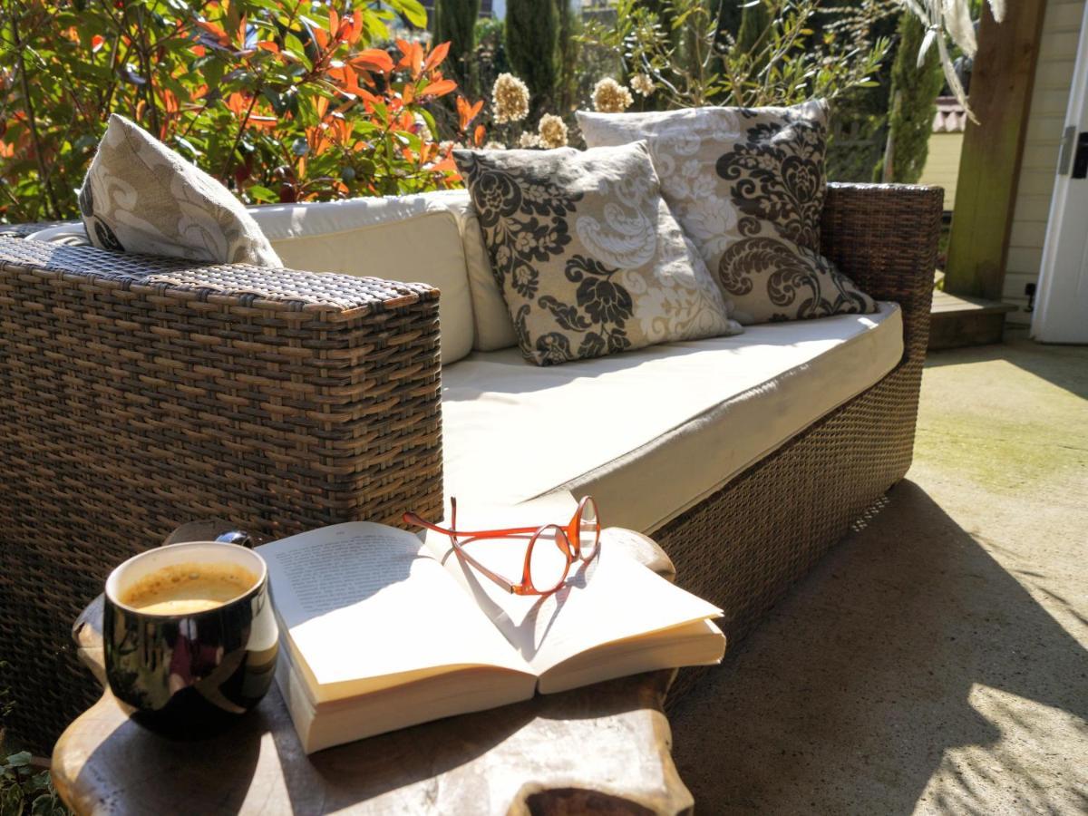 The Walnut, Meopham - A Private Retreat Rural Location Villa Dış mekan fotoğraf