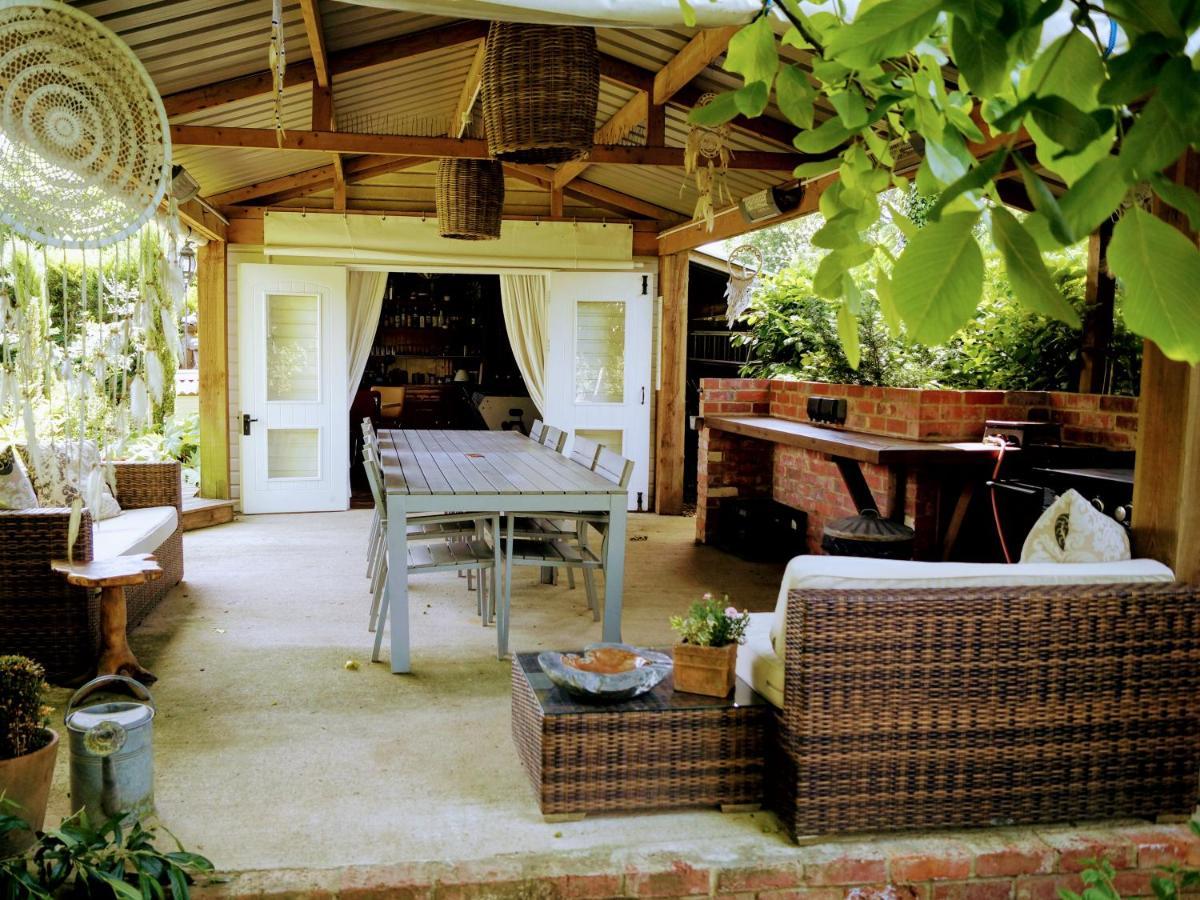 The Walnut, Meopham - A Private Retreat Rural Location Villa Dış mekan fotoğraf