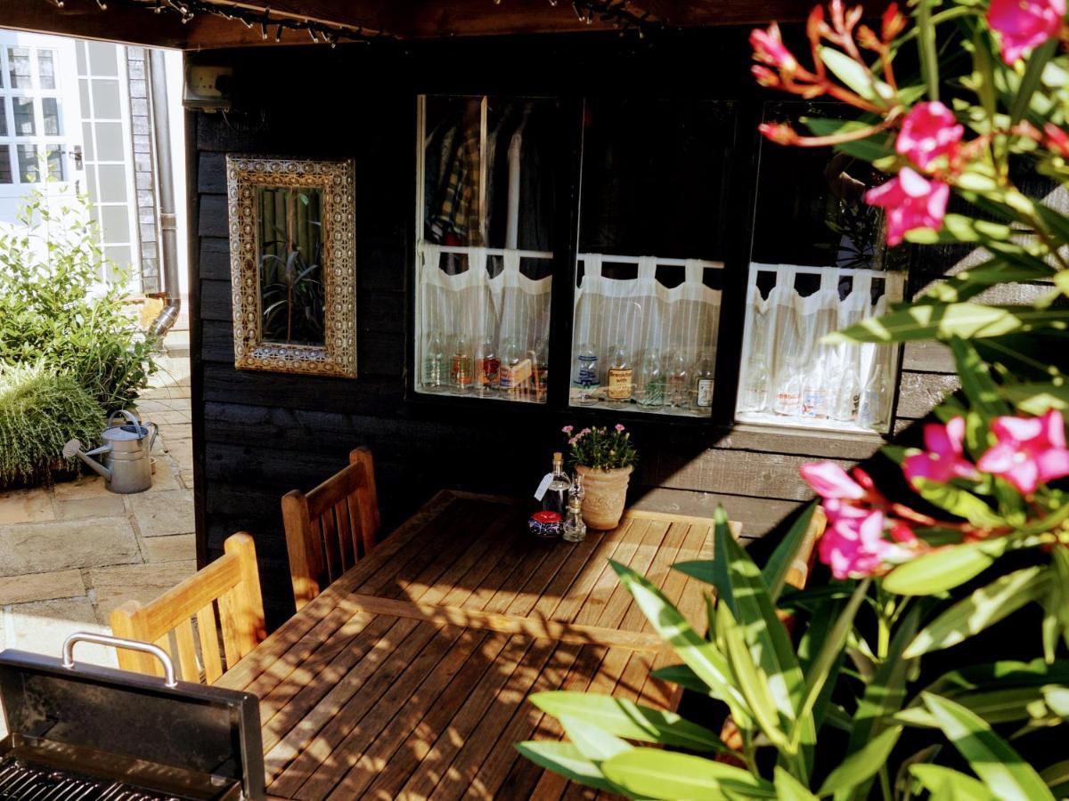 The Walnut, Meopham - A Private Retreat Rural Location Villa Dış mekan fotoğraf