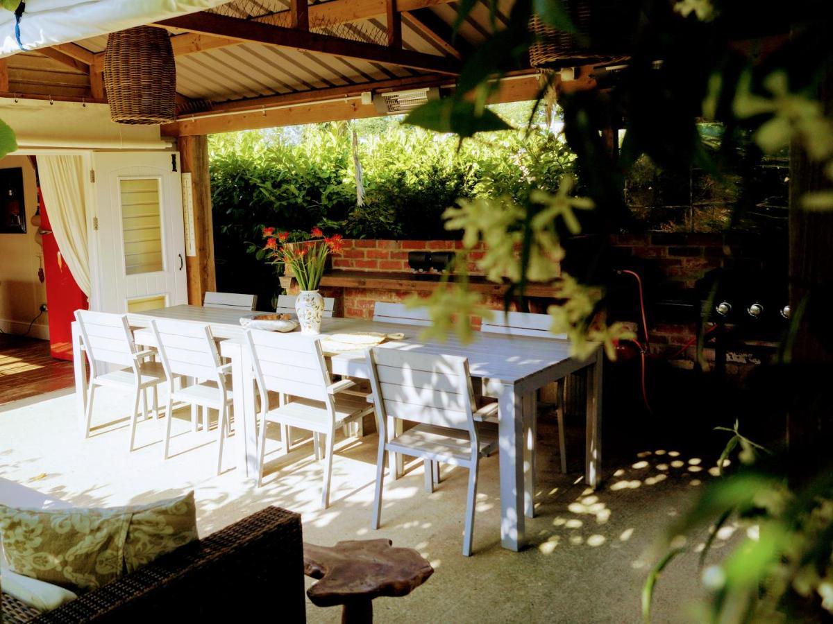 The Walnut, Meopham - A Private Retreat Rural Location Villa Dış mekan fotoğraf
