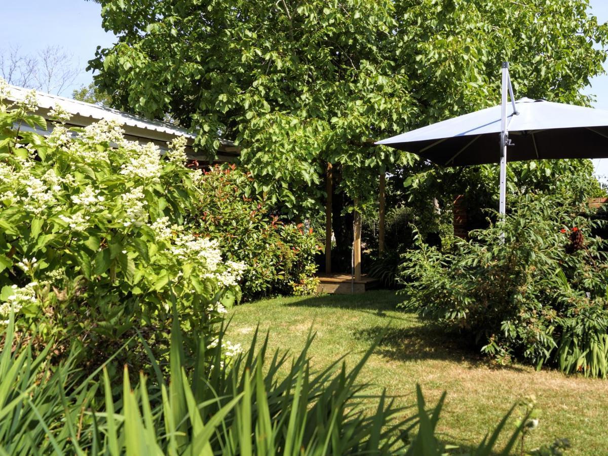 The Walnut, Meopham - A Private Retreat Rural Location Villa Dış mekan fotoğraf